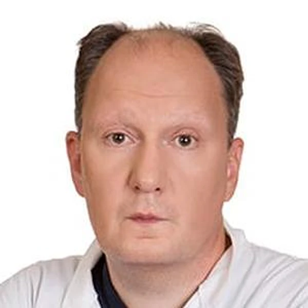 Стаферов Антон Валерьевич — Малоинвазивный хирург, Москва