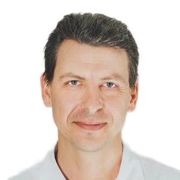 Лепихин Михаил Владимирович — Офтальмолог-хирург, Саратов