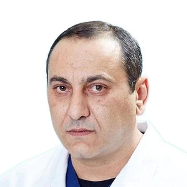 Мазманов Олег Альбертович — Нейрохирург, Сочи