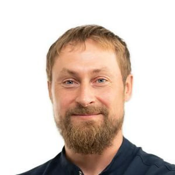 Денисов Денис Сергеевич — Челюстно-лицевой хирург, Москва