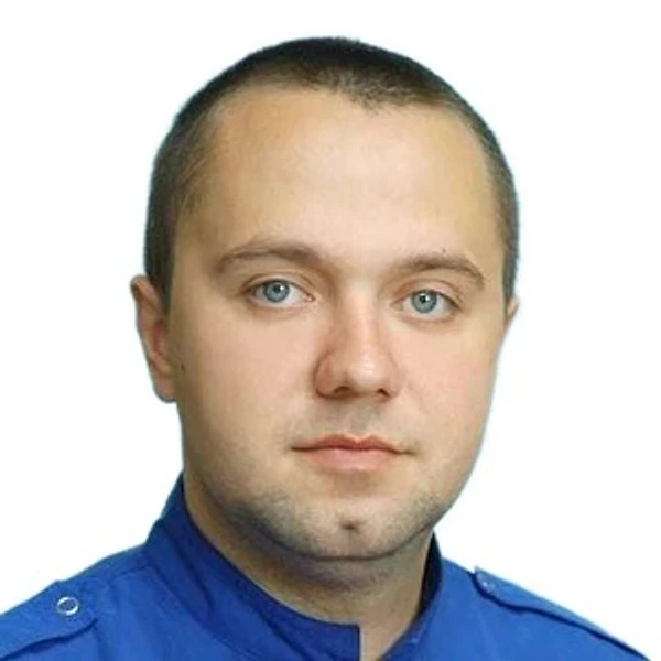 Бещетнов Михаил Валерьевич — Стоматолог-хирург, Стоматолог-имплантолог, Энгельс
