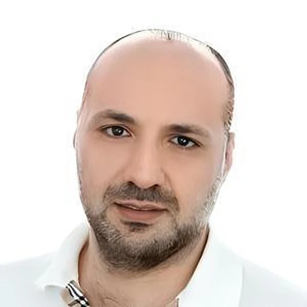 Адилханян Владимир Альбертович — Стоматолог, Гнатолог, Стоматолог-имплантолог, Стоматолог-ортопед, Стоматолог-хирург, Москва