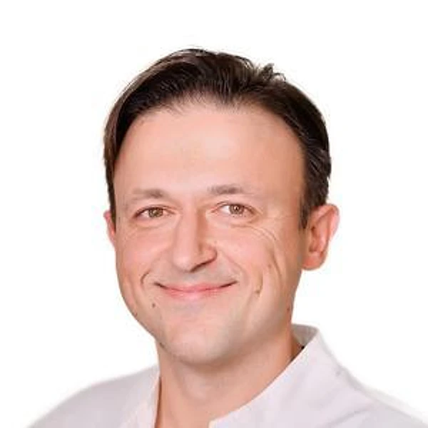 Осипов Роман Андреевич — Мануальный терапевт, Детский мануальный терапевт, Детский ортопед, Ортопед, Остеопат, Травматолог, Москва