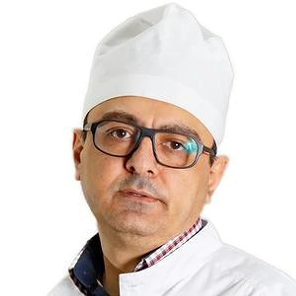 Бекр Хусам Арафатович — Уролог, Врач УЗИ, Санкт-Петербург