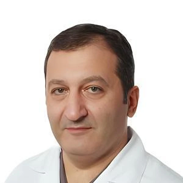 Адамян Рубен Татевосович — Пластический хирург, Москва