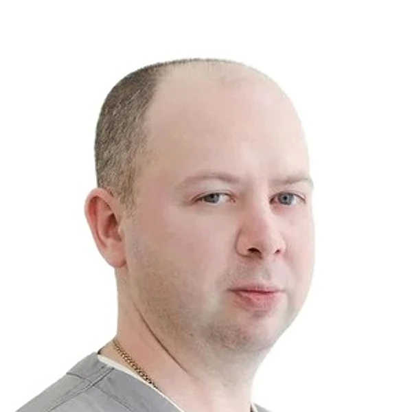 Углов Роман Михайлович — Эндоскопист, Москва