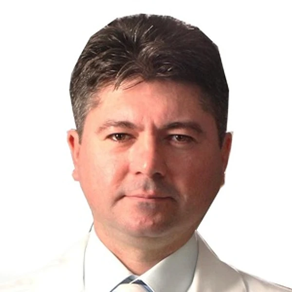 Стражников Владлен Владимирович — Массажист, Москва