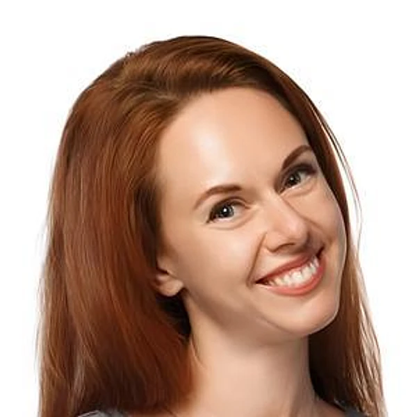 Ломтикова Кристина Михайловна — Пародонтолог, Стоматолог-имплантолог, Стоматолог-хирург, Санкт-Петербург