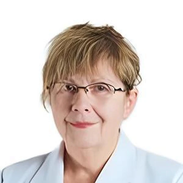 Петрова Наталья Савельевна — Травматолог, Санкт-Петербург