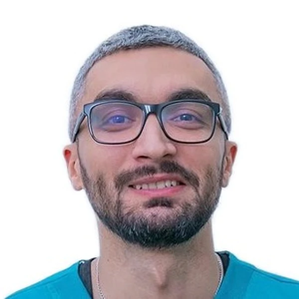 Кисиев Михаил Витальевич — Стоматолог-хирург, Стоматолог-имплантолог, Стоматолог-ортопед, Санкт-Петербург