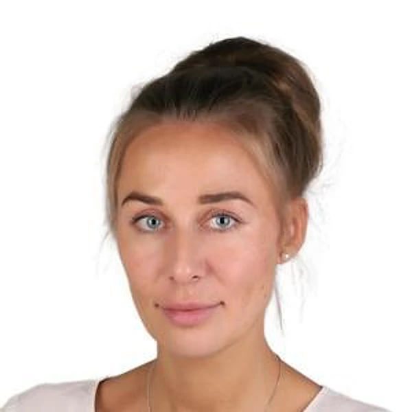 Ушакова Екатерина Эдуардовна — Челюстно-лицевой хирург, Стоматолог-имплантолог, Стоматолог-хирург, Санкт-Петербург