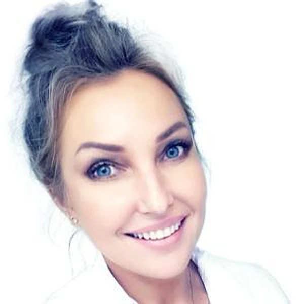 Юнусова Елена Викторовна — Пародонтолог, Стоматолог-гигиенист, Екатеринбург