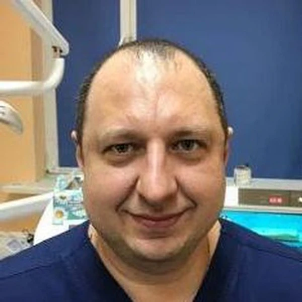Зюзин Максим Михайлович — Детский стоматолог, Красноярск