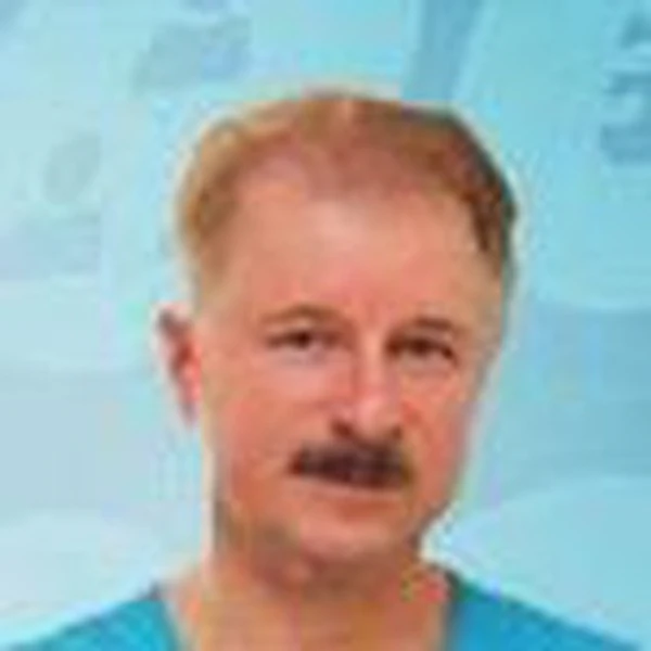 Савяк Олег Богданович — Вертебролог, Мануальный терапевт, Нейрохирург, Травматолог, Красноярск
