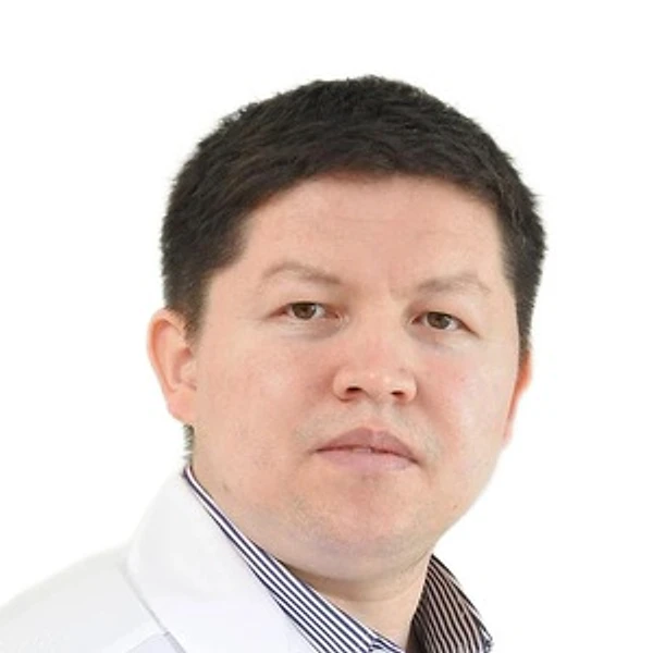 Хисматуллин Раян Рафкатович — Офтальмолог-хирург, Офтальмолог (окулист), Уфа