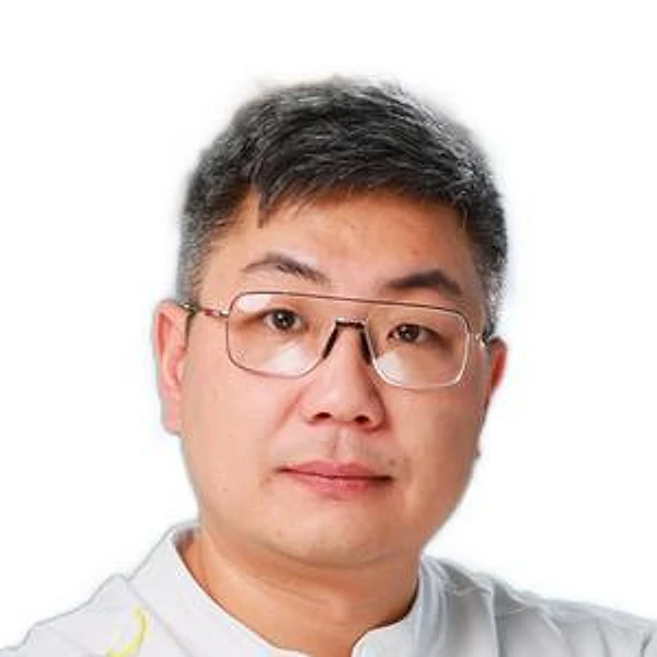 Ли Виталий Вондокович — Офтальмолог-хирург, Детский офтальмолог, Офтальмолог (окулист), Хабаровск