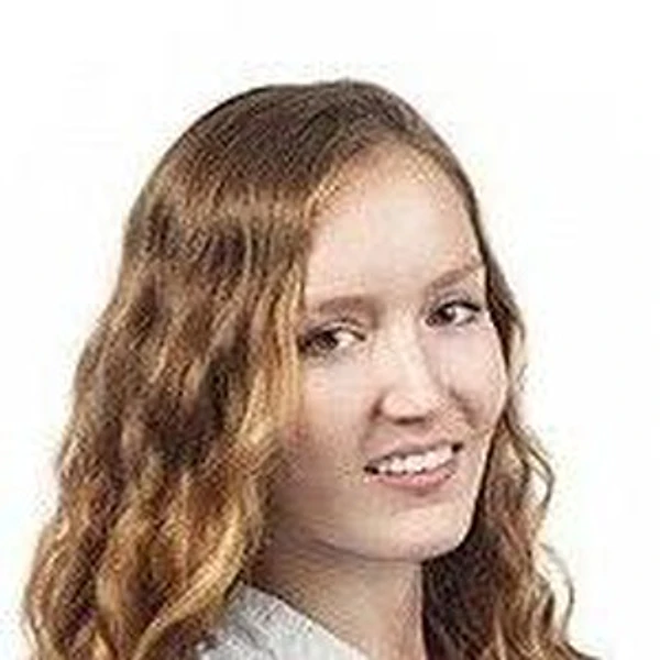 Пряникова Виктория Евгеньевна — Стоматолог-ортодонт, Саки