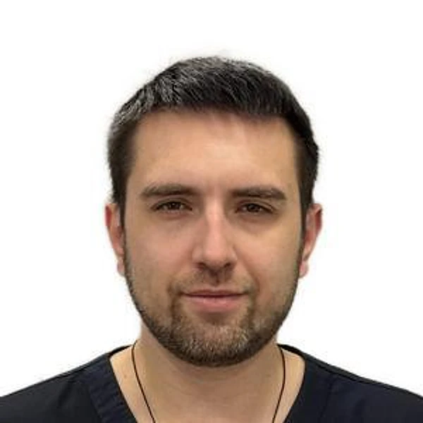 Бибарсов Искандер Асиятович — Стоматолог-имплантолог, Стоматолог, Стоматолог-ортопед, Стоматолог-хирург, Челюстно-лицевой хирург, Тольятти