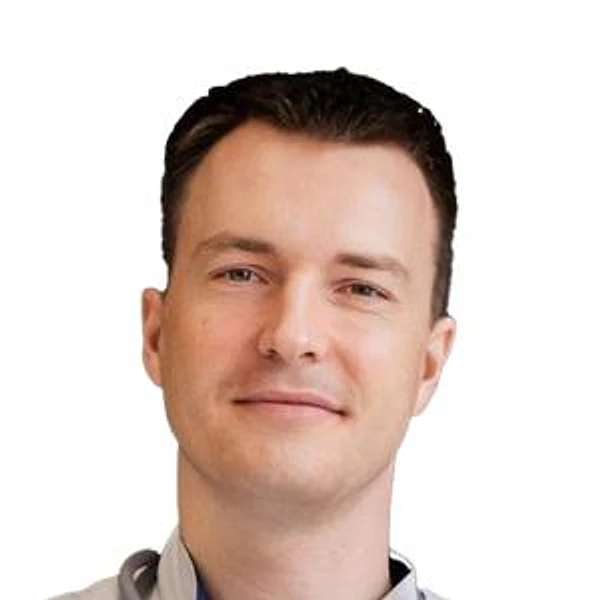 Щербаков Вячеслав Игоревич — Нейрохирург, Владивосток