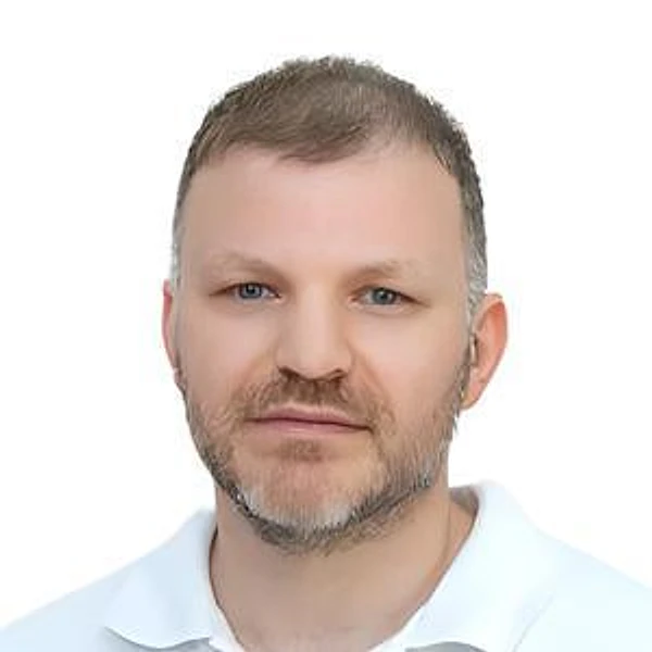 Кремешный Игорь Владимирович — Стоматолог-хирург, Владивосток