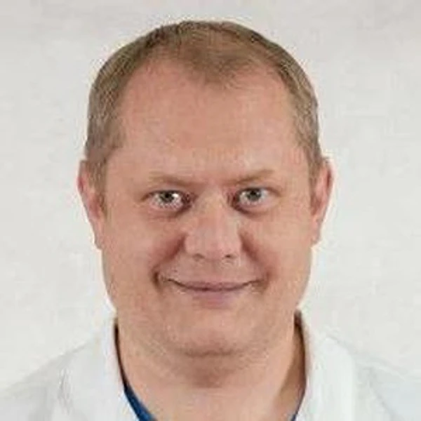 Усенков Станислав Юрьевич — Малоинвазивный хирург, Кардиолог, Томск
