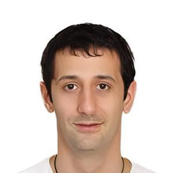 Мартиросян Артур Юрьевич — Стоматолог-ортопед, Москва