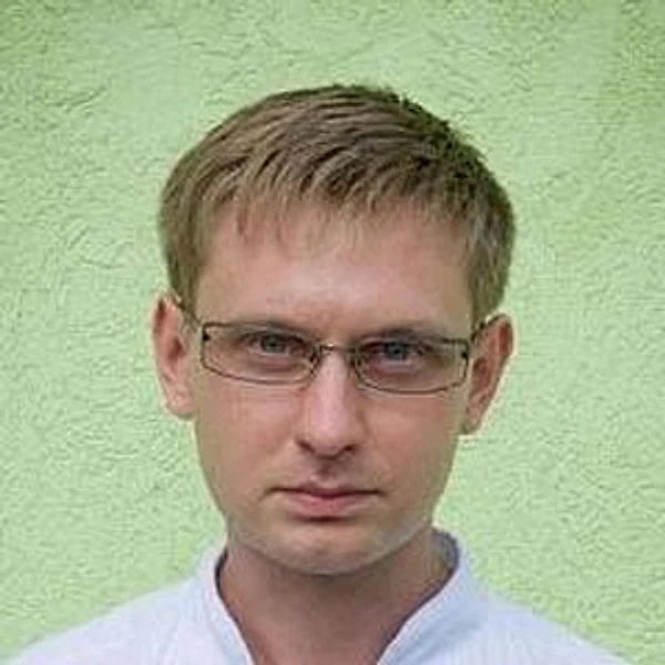 Олейников Виталий Сергеевич — Стоматолог-ортодонт, Ялта