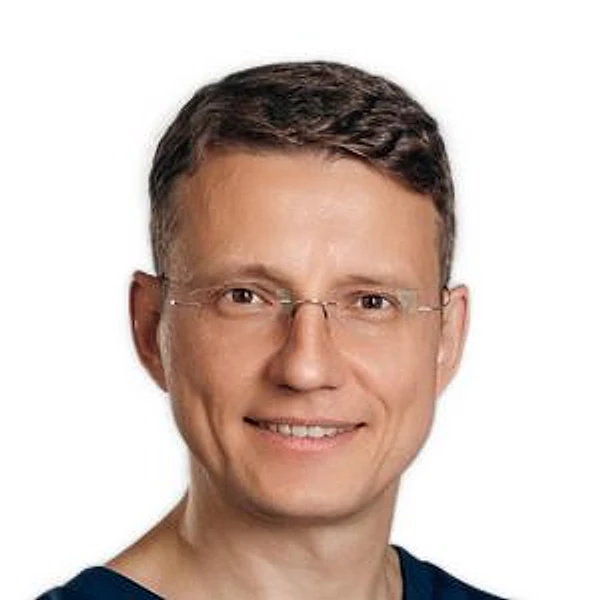 Кривошеев Василий Владимирович — Челюстно-лицевой хирург, Пластический хирург, Стоматолог-имплантолог, Стоматолог-хирург, Калининград