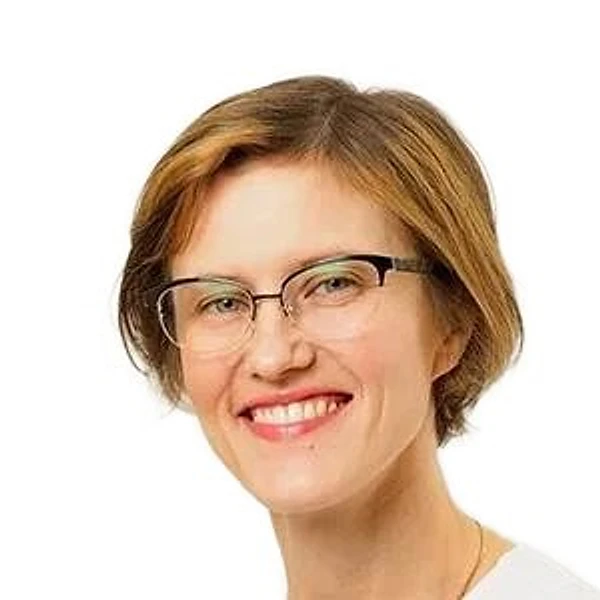 Дмитриенко Екатерина Владимировна — Стоматолог-хирург, Пародонтолог, Стоматолог-имплантолог, Смоленск