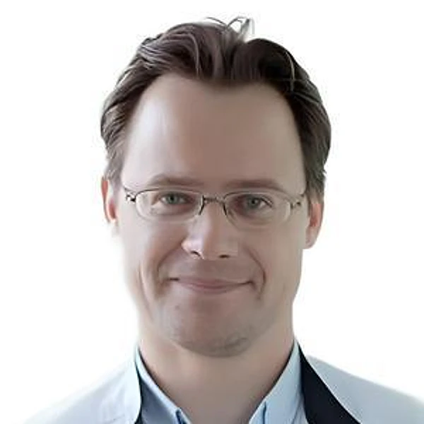 Хрипун Кирилл Владимирович — Офтальмолог-хирург, Офтальмолог (окулист), Санкт-Петербург