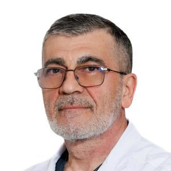 Лугуев Запир Гаджиевич — Пластический хирург, Махачкала