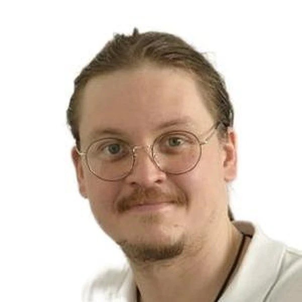 Плотников Михаил Владимирович — Стоматолог-имплантолог, Стоматолог-хирург, Санкт-Петербург