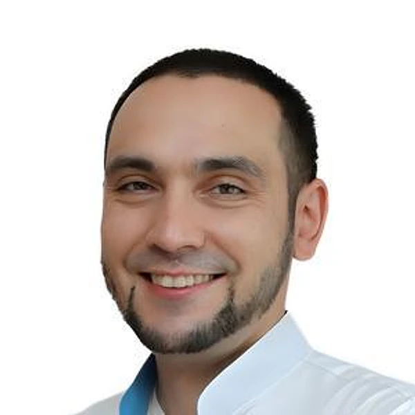 Бевзюк Михаил Игоревич — Стоматолог-хирург, Псков