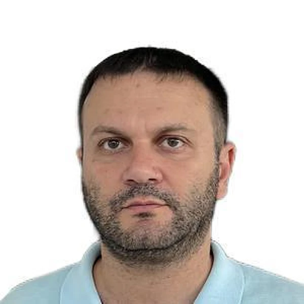 Галустьян Азат Арташесович — ЛОР, Владикавказ
