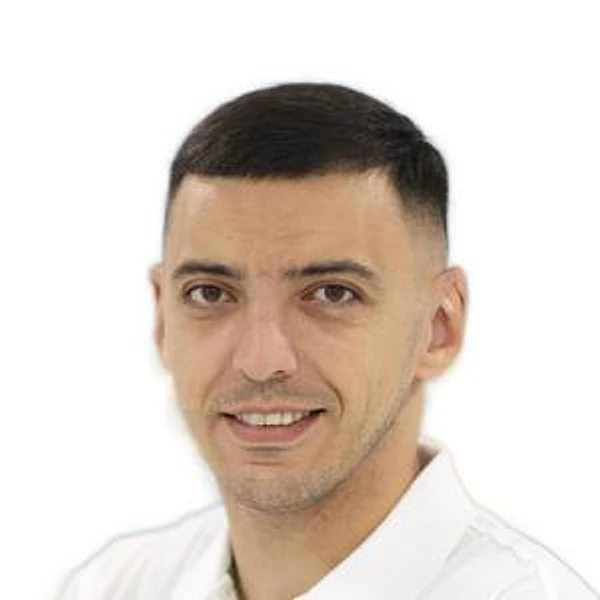 Мкртчян Артур Гарникович — Стоматолог, Стоматолог-имплантолог, Стоматолог-хирург, Екатеринбург
