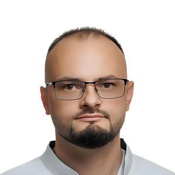 Матвиенко Максим Игоревич — Ортопед, Травматолог, Москва