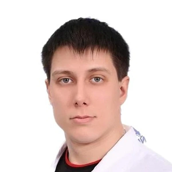 Ермолаев Павел Сергеевич — Офтальмолог (окулист), Саратов