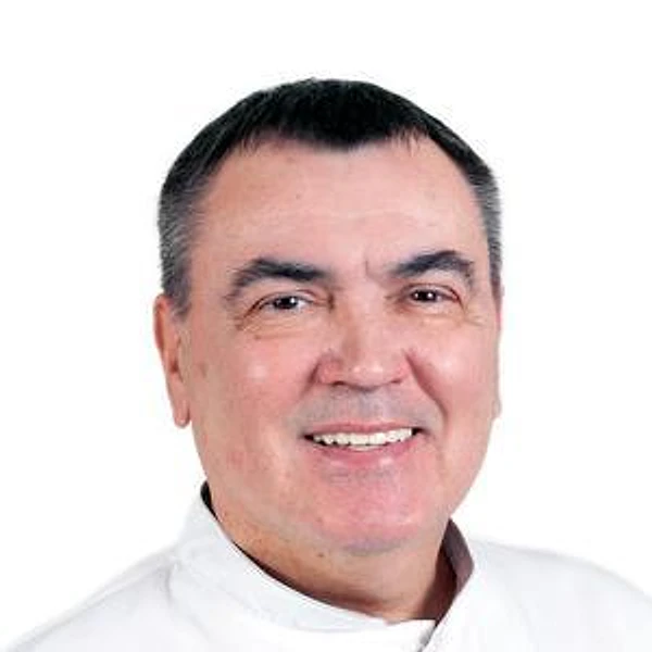 Дубровин Сергей Дмитриевич — Вертебролог, Мануальный терапевт, Остеопат, Кинезиолог, Невролог, Москва