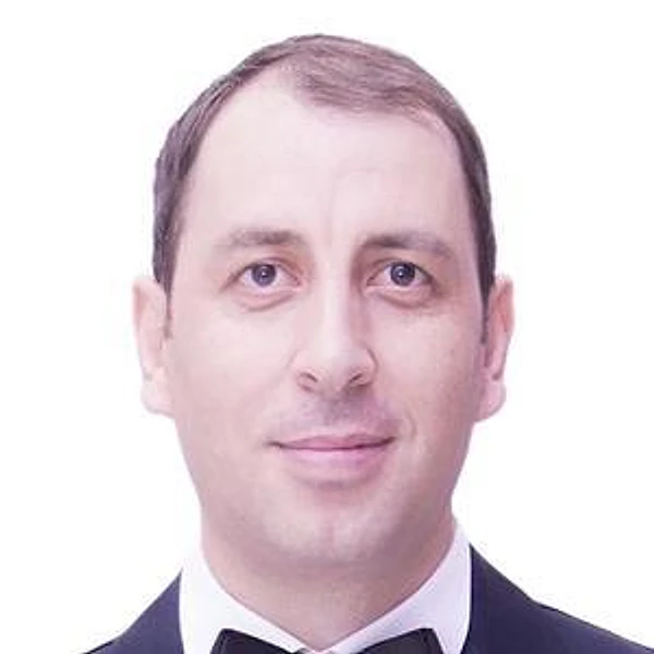 Цей Бинас Искендерович — Челюстно-лицевой хирург, Майкоп