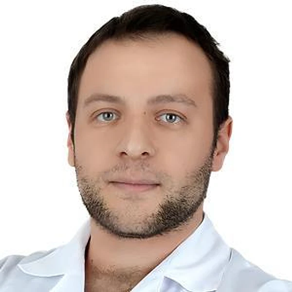Шахназаров Артур Владимирович — Рентгенолог, Москва