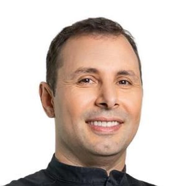 Амбарцумян Тигран Артакович — Стоматолог-имплантолог, Пародонтолог, Стоматолог, Стоматолог-хирург, Москва