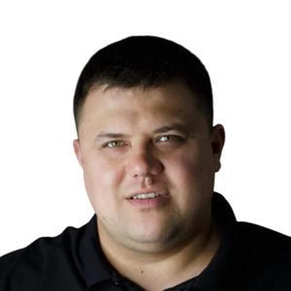 Леонтьев Виктор Вячеславович — Стоматолог, Заинск