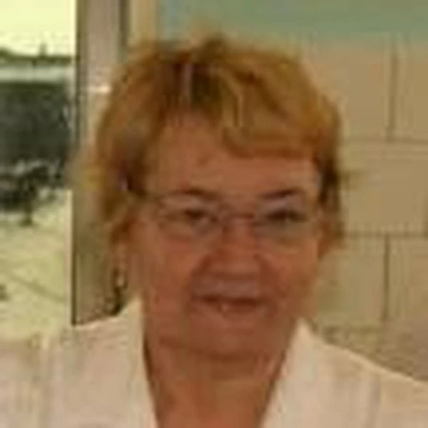 Попова Александра Ильинична — Стоматолог, Коряжма
