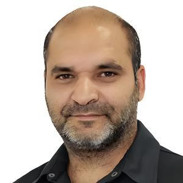 Хадж Али Амин — Стоматолог-ортодонт, Владимир