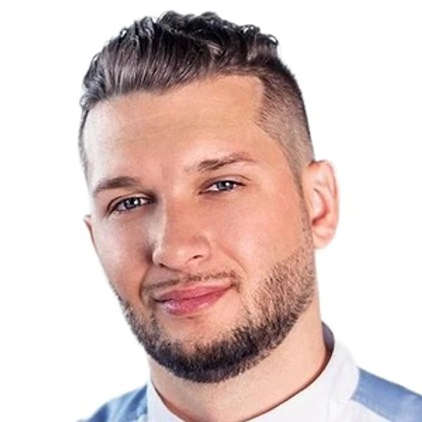 Иванов Виталий Владимирович — Офтальмолог-хирург, Чита