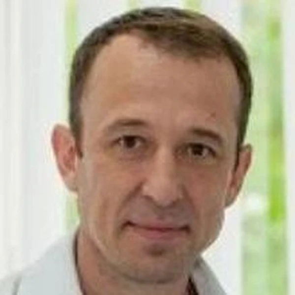 Холдеев Эдуард Анатольевич — Стоматолог, Владивосток