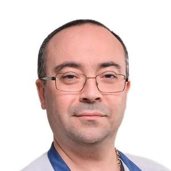 Фунден Роман Азизович — Гинеколог, Репродуктолог, Санкт-Петербург