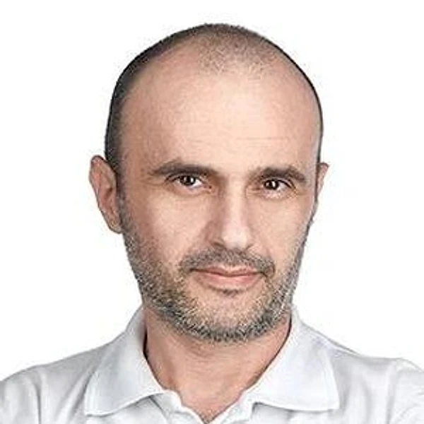 Саркисян Артур Робертович — Стоматолог-хирург, Стоматолог-имплантолог, Москва
