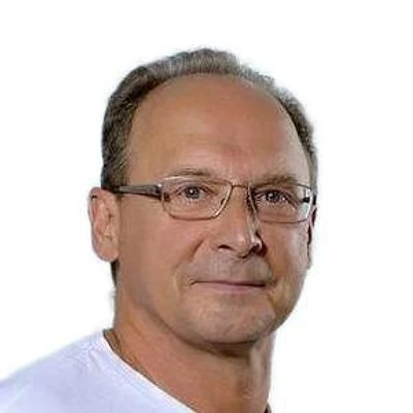 Васильев Максим Валерьевич — Стоматолог-хирург, Тольятти