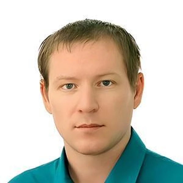 Пушилин Павел Игоревич — Челюстно-лицевой хирург, Стоматолог-имплантолог, Новосибирск